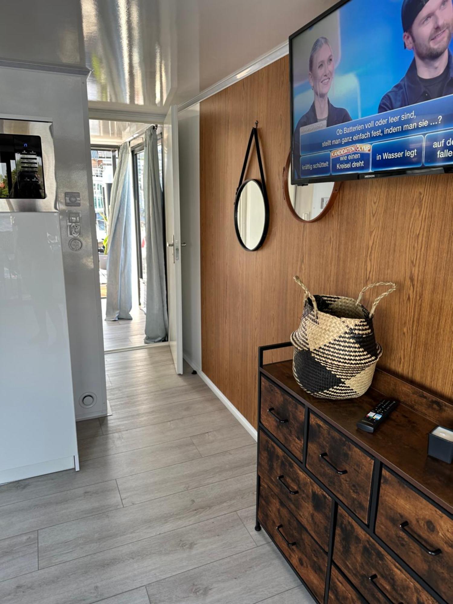 Premium Hausboot Trave Traum Apartment Lubeck Exterior photo